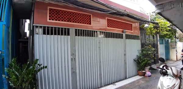 Bán nhà 2 tầng hẻm 3 m Đường Cách Mạng Tháng Tám, Phường 10, Quận 3, Hồ Chí Minh